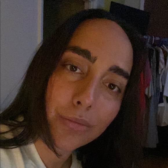 Meet your Posher, Yasmeen - Picture 1 of 2